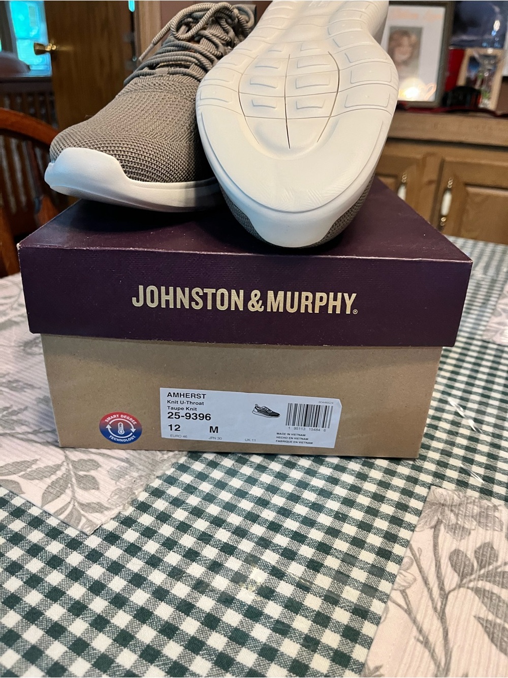 Johnston & Murphy- Amherst Knit U-Throat - Picture 2 of 5
